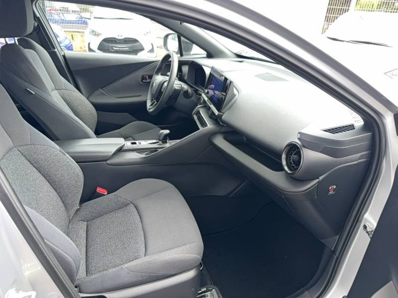Toyota C-HR - Photo 12