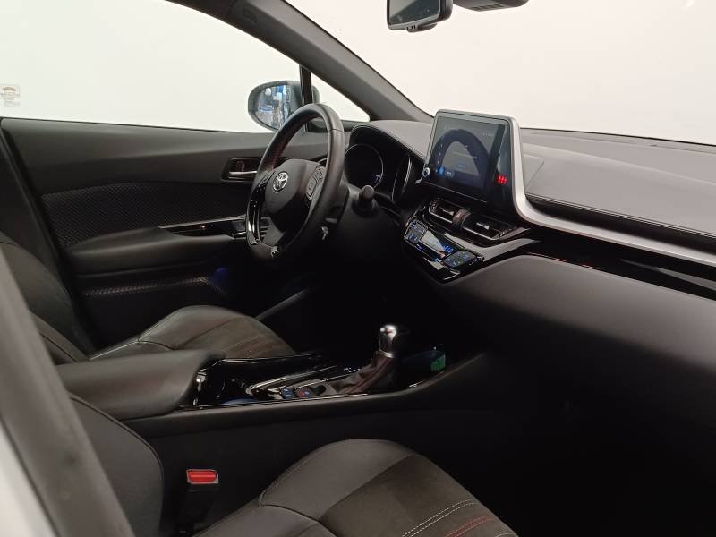Toyota C-HR - Photo 12