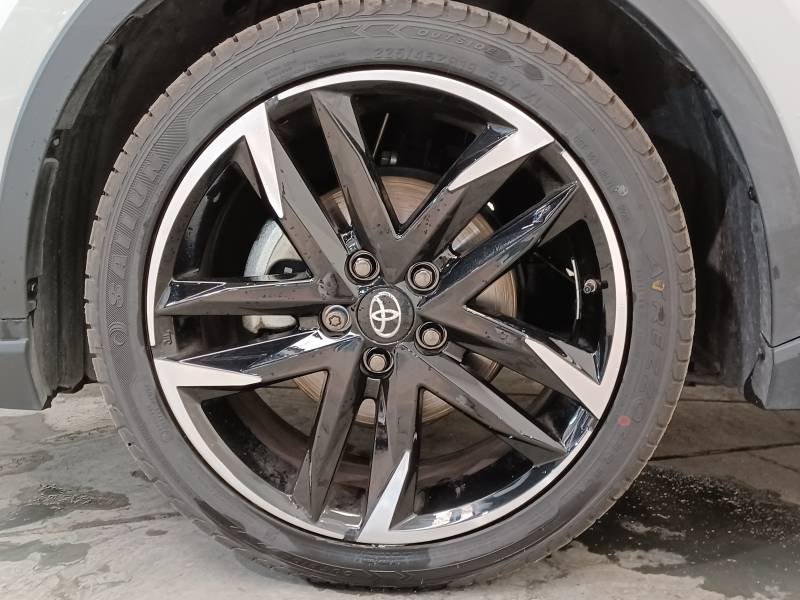 Toyota C-HR - Photo 9