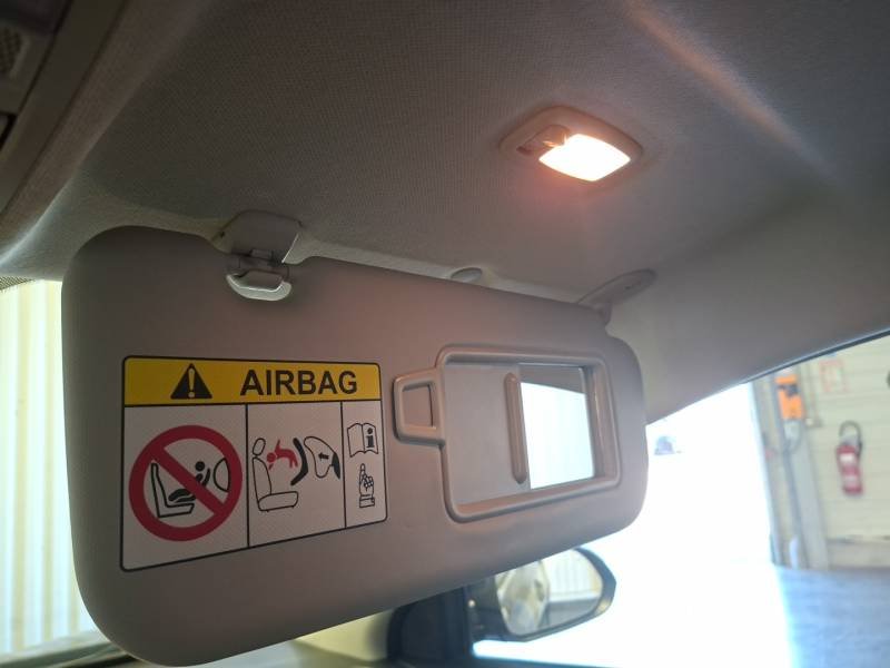 Kia Stonic - Photo 24