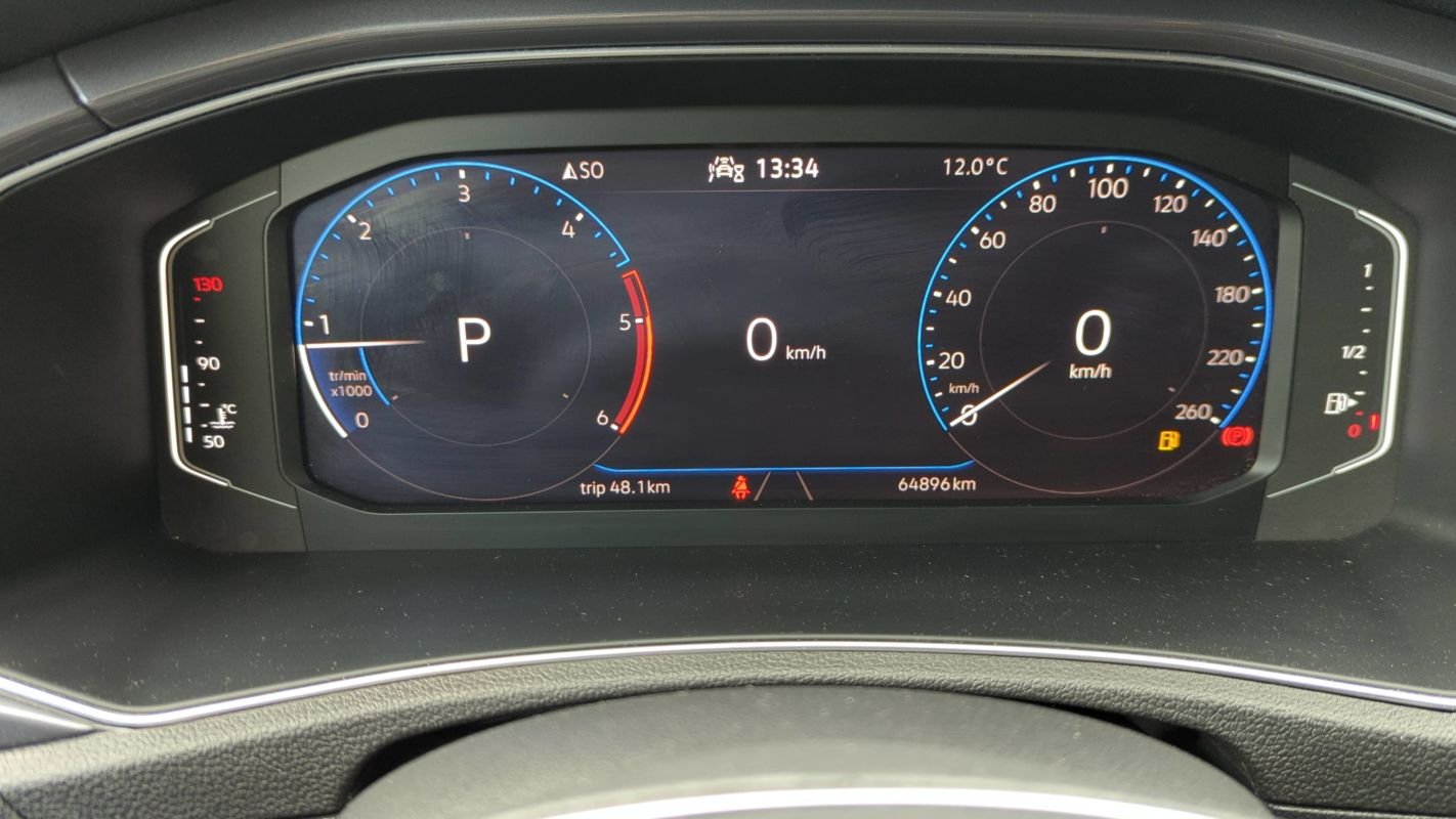 Volkswagen T-Roc - Photo 12