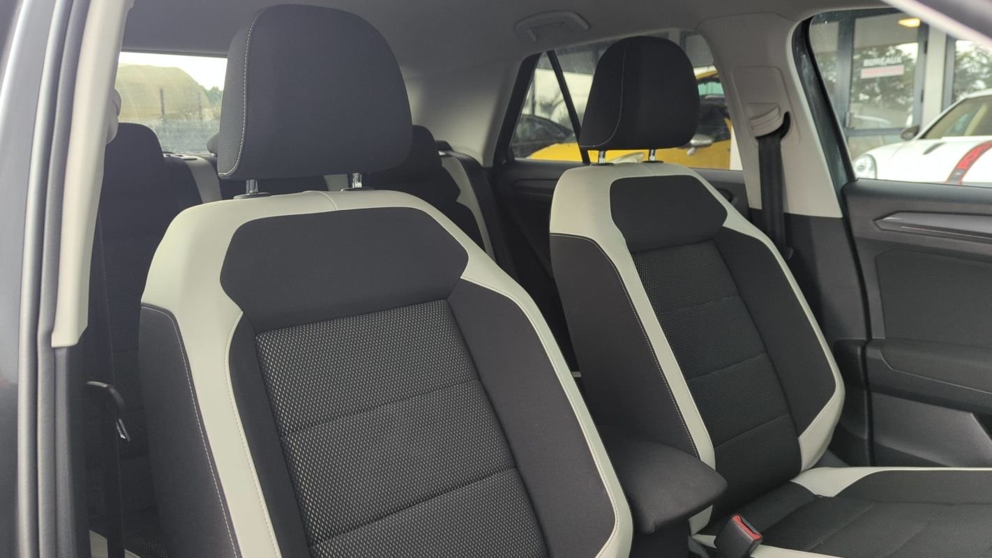 Volkswagen T-Roc - Photo 28