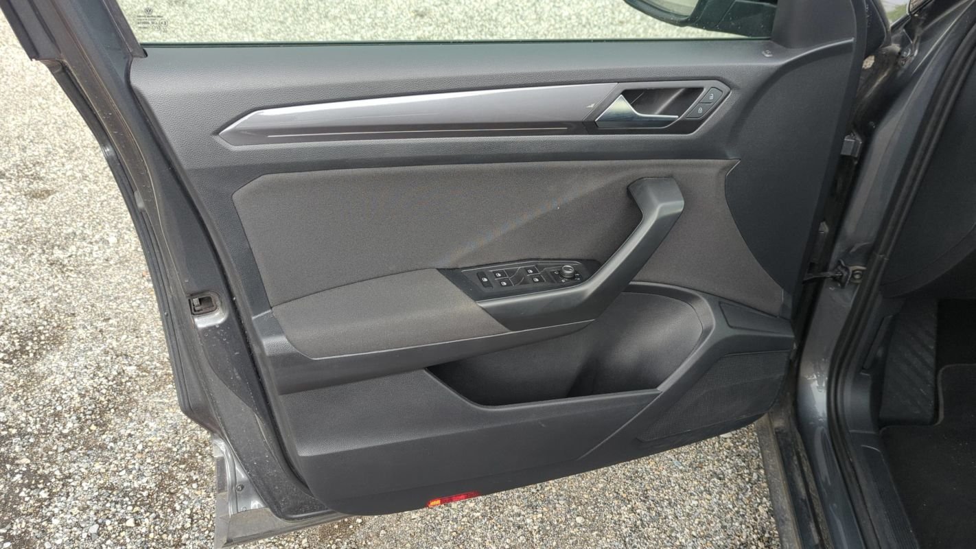 Volkswagen T-Roc - Photo 7