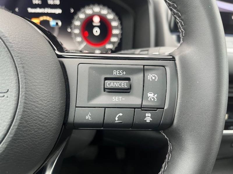 Nissan Qashqai - Photo 11