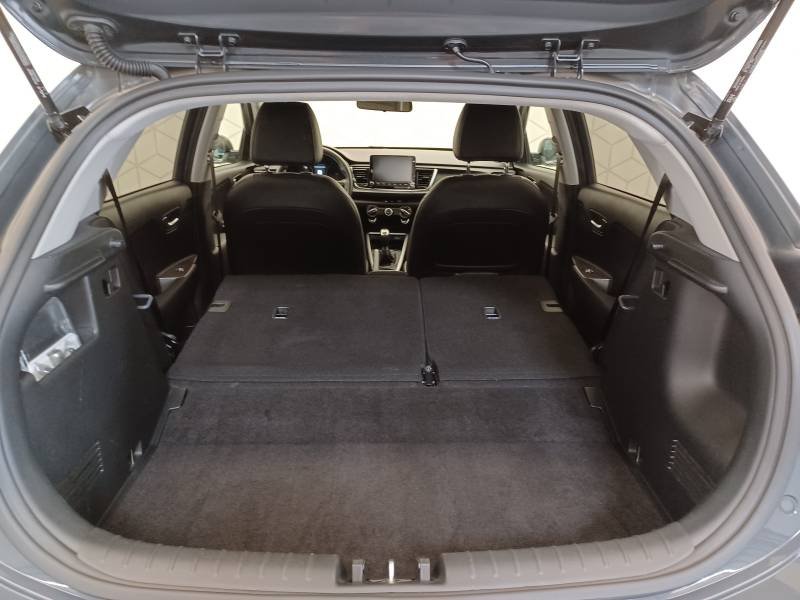 Kia Rio - Photo 17