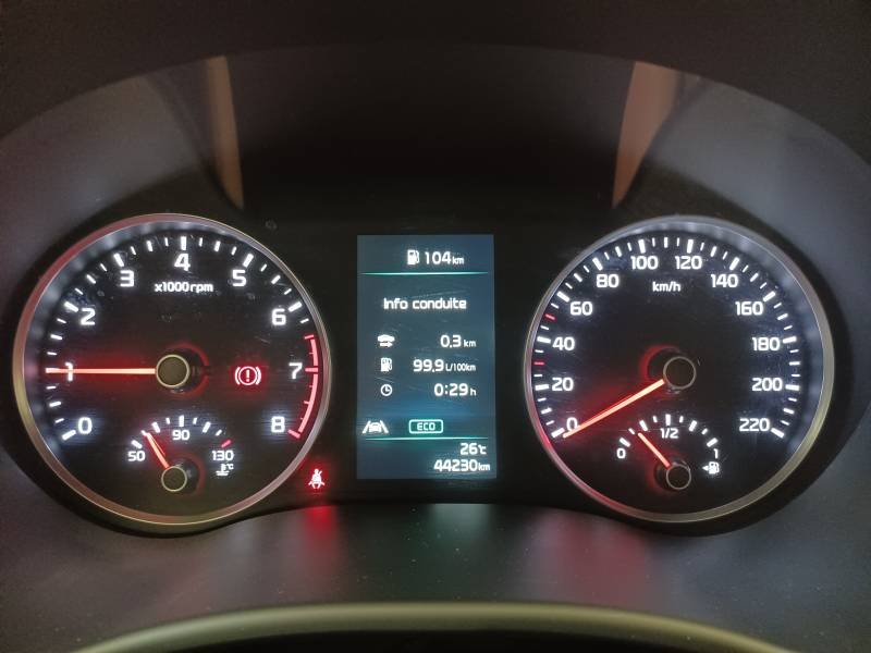 Kia Rio - Photo 22