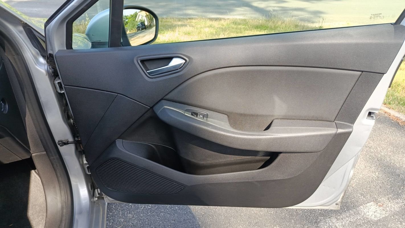 Renault Clio - Photo 23