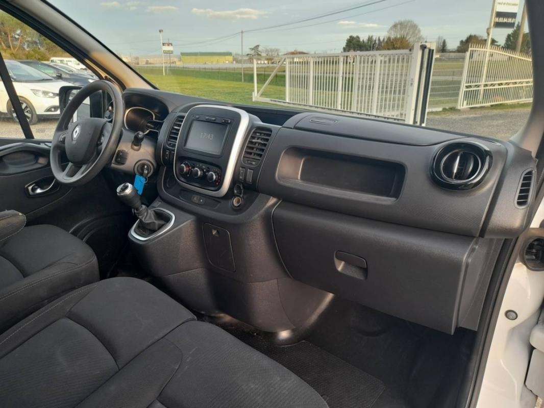 Renault Trafic - Photo 12
