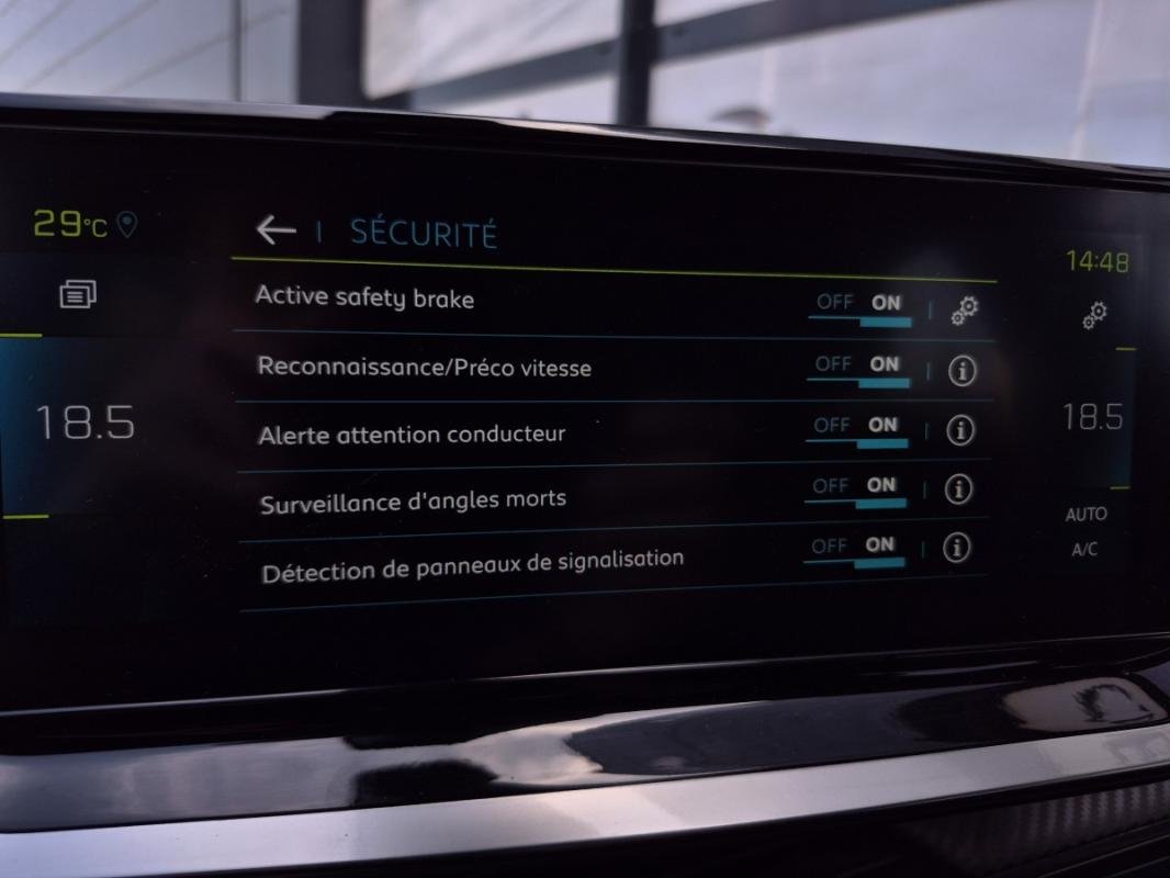 Peugeot 2008 - Photo 11