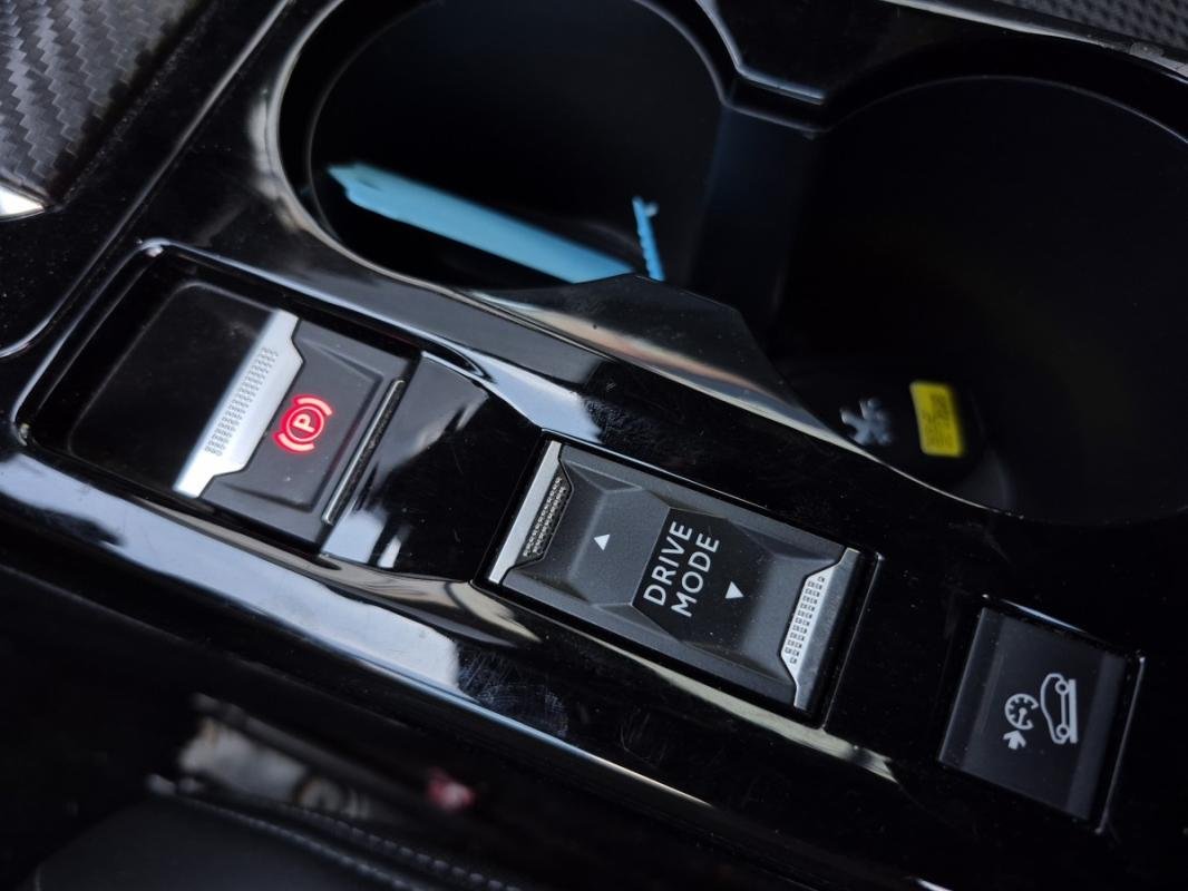 Peugeot 2008 - Photo 18