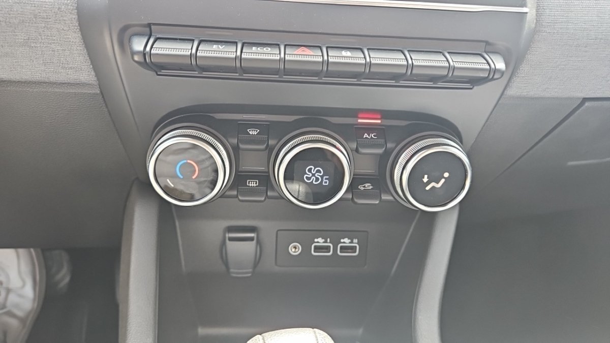Renault Clio - Photo 21