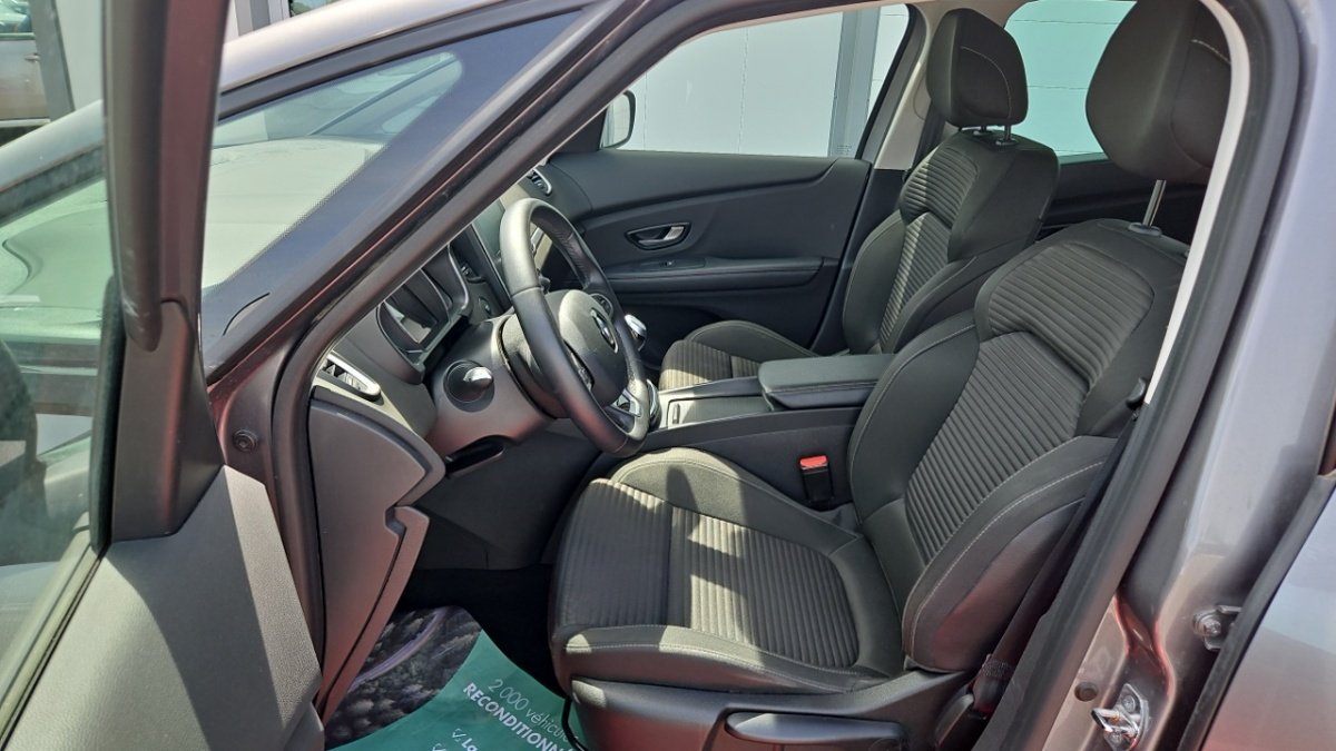 Renault Grand Scénic - Photo 12