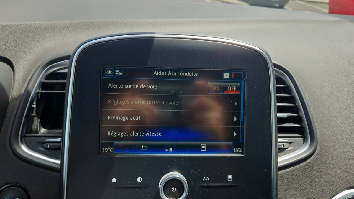 Renault Grand Scénic - Photo 23