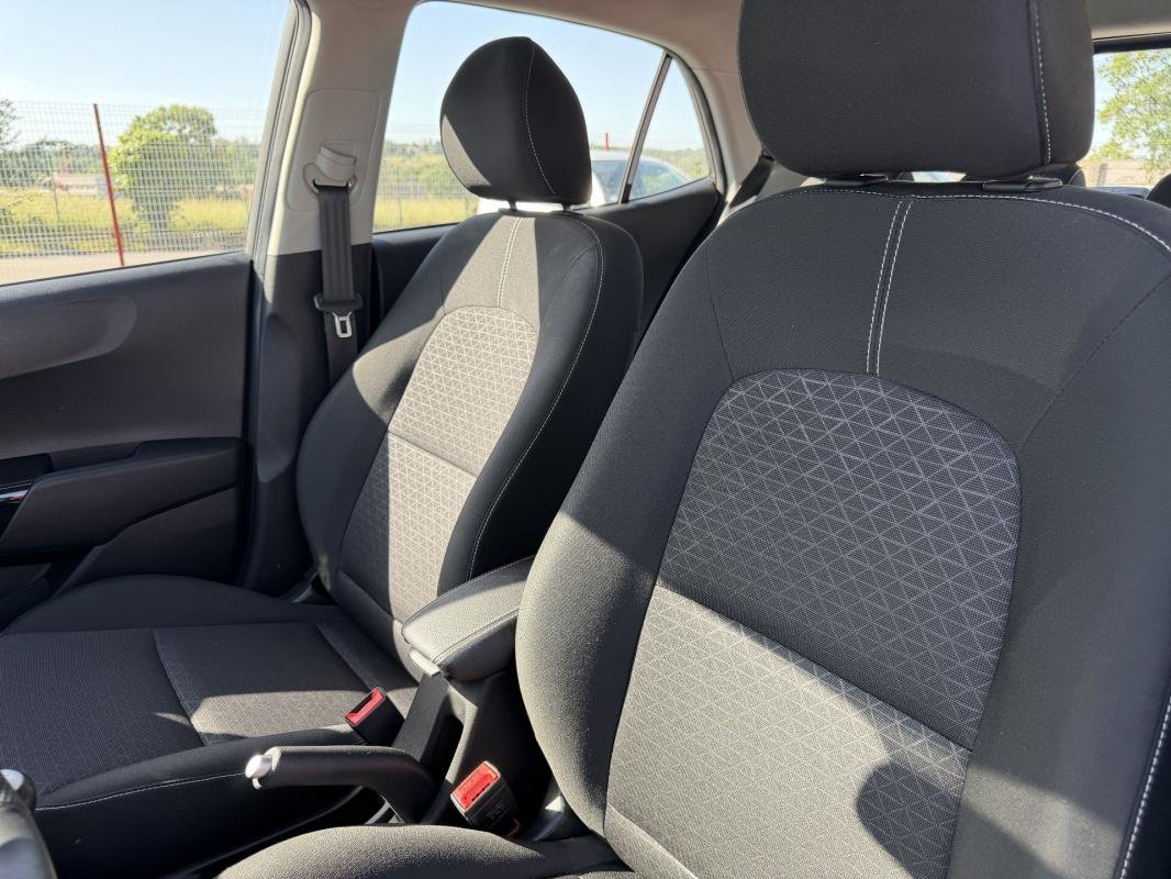 Kia Picanto - Photo 18