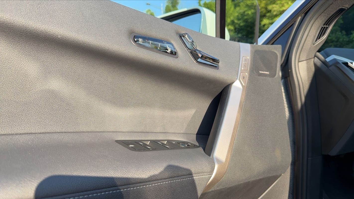 BMW ix - Photo 23