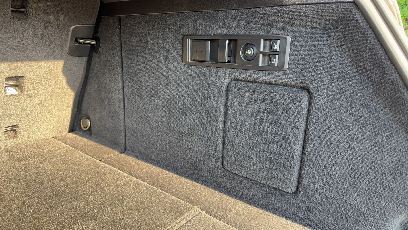 BMW ix - Photo 25