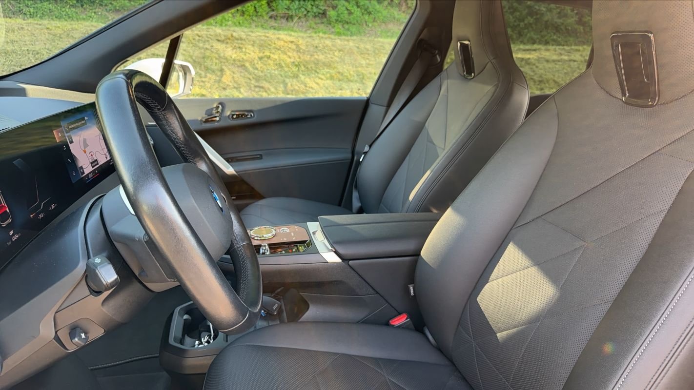BMW ix - Photo 27