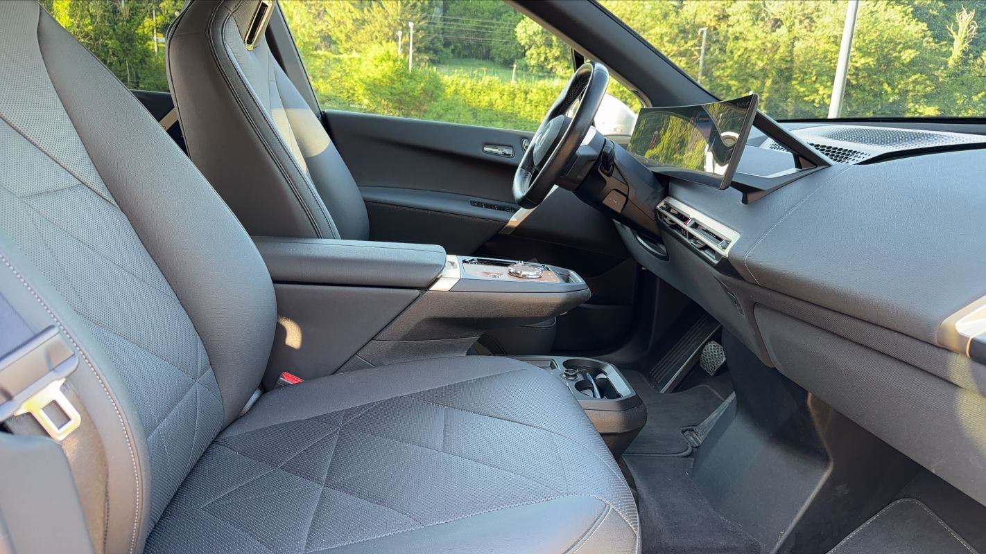 BMW ix - Photo 28