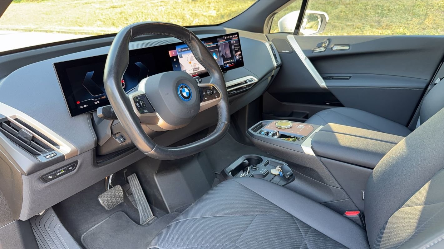 BMW ix - Photo 8