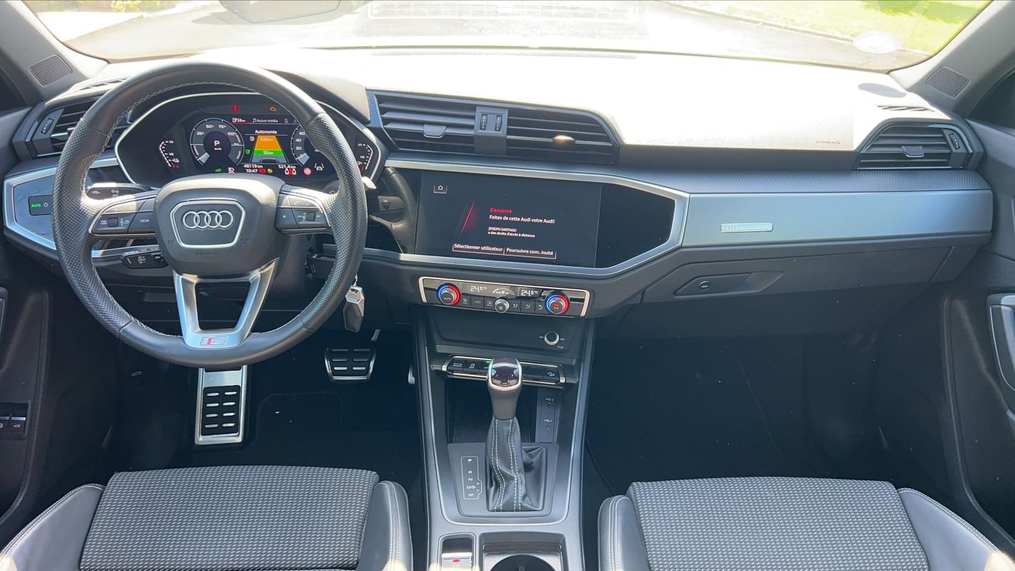 Audi Q3 - Photo 11