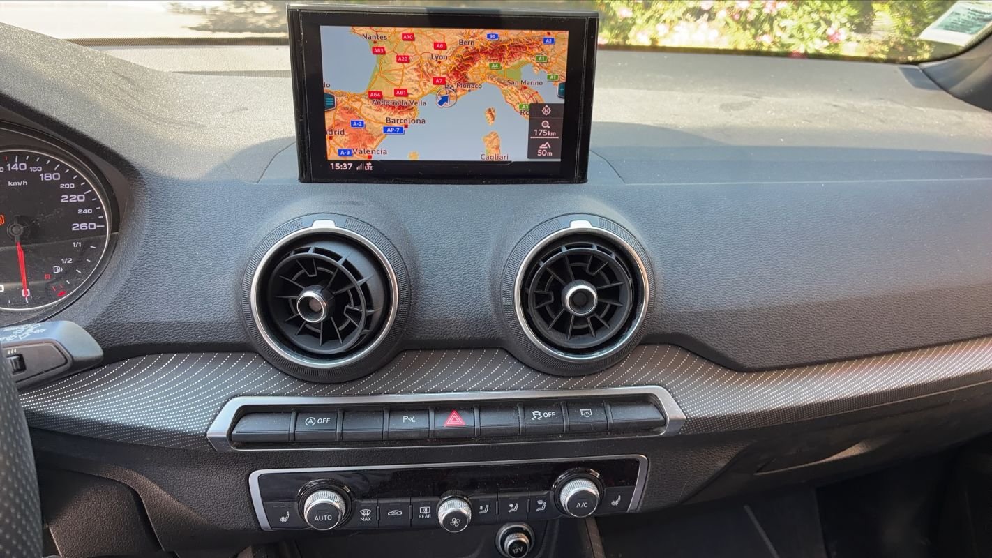 Audi Q2 - Photo 22