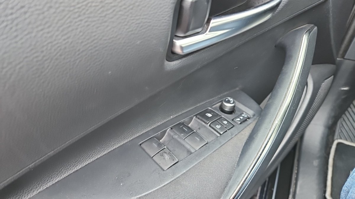 Toyota Corolla - Photo 24