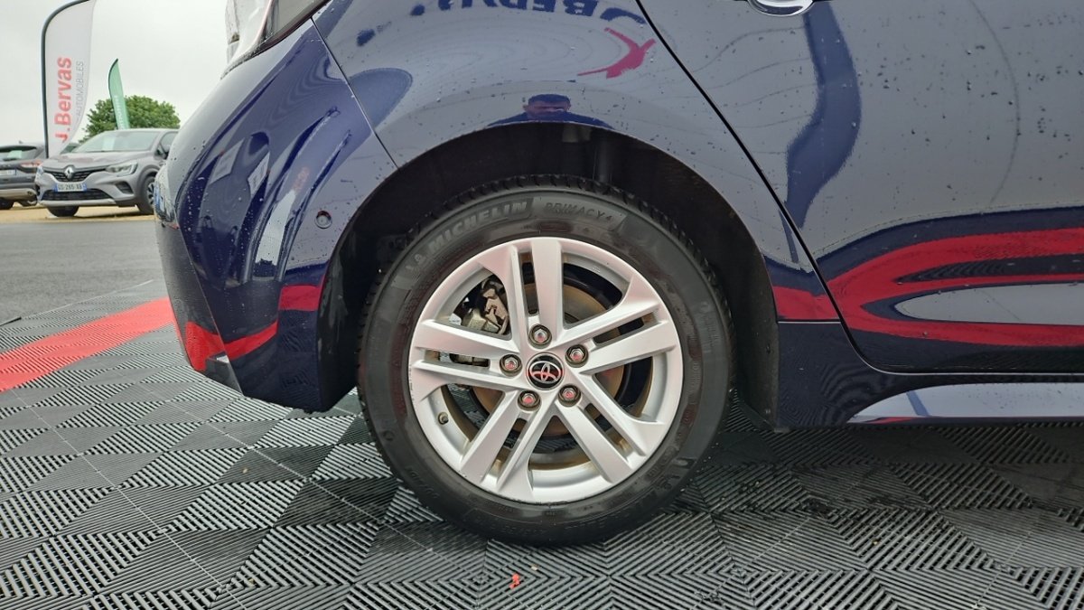 Toyota Corolla - Photo 8