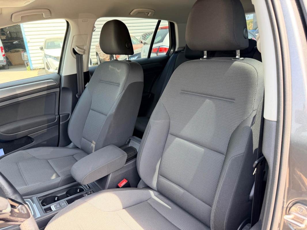 Volkswagen Golf - Photo 12
