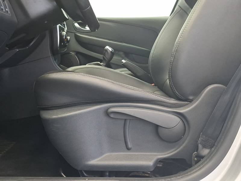 Renault Clio - Photo 27