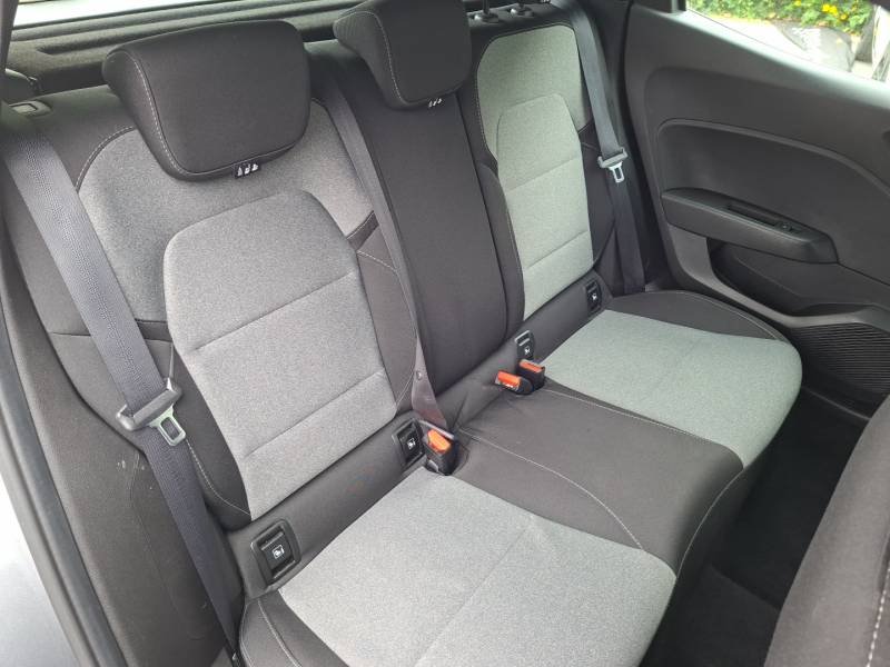 Renault Clio - Photo 24