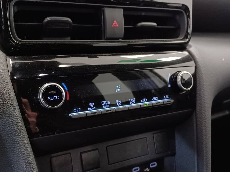Toyota Yaris - Photo 23