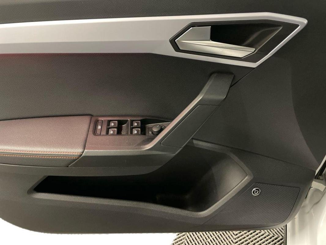 Seat Ibiza - Photo 15