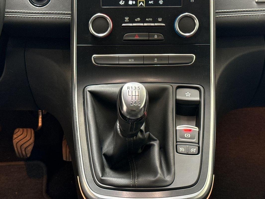 Renault Scénic - Photo 11