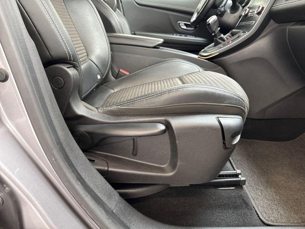 Renault Scénic - Photo 14