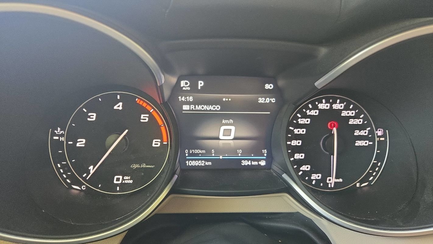 Alfa Romeo Stelvio - Photo 12