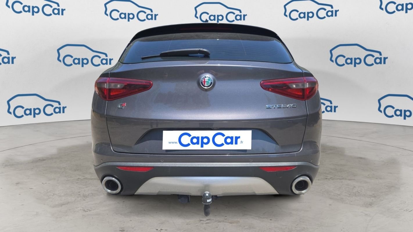 Alfa Romeo Stelvio - Photo 3