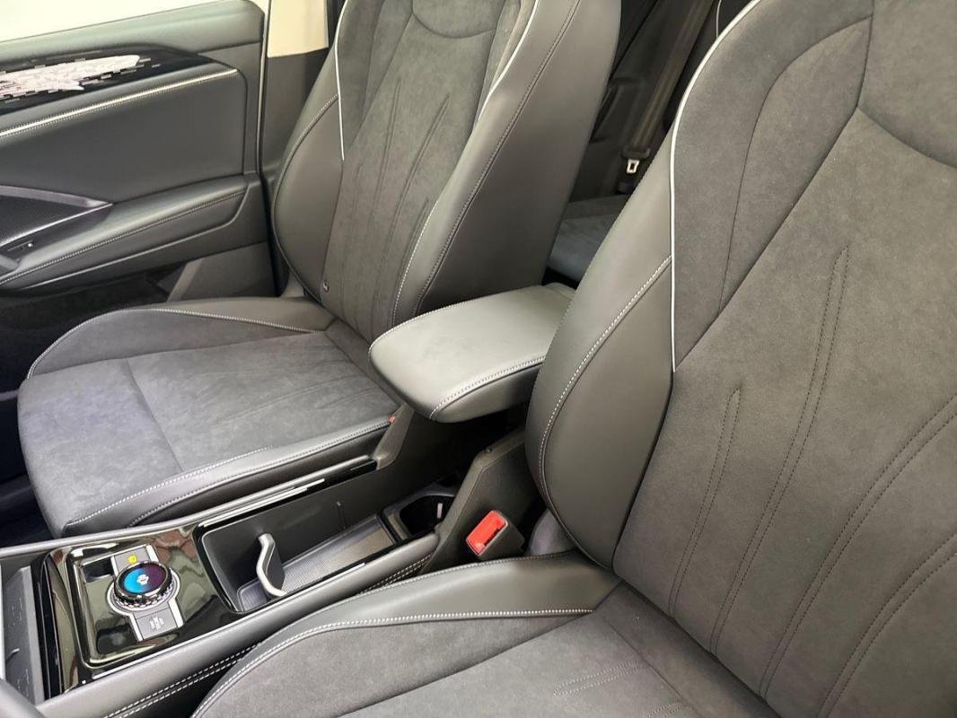 Volkswagen Tiguan - Photo 12