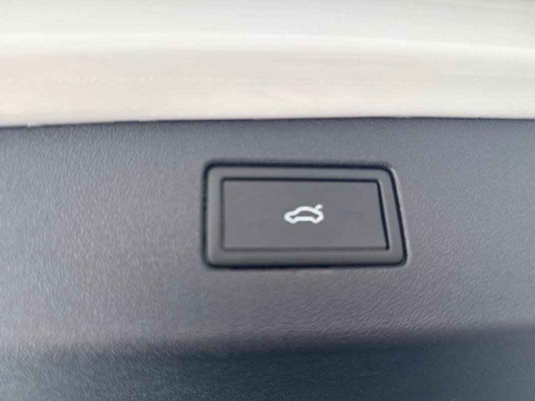 Volkswagen Tiguan - Photo 34