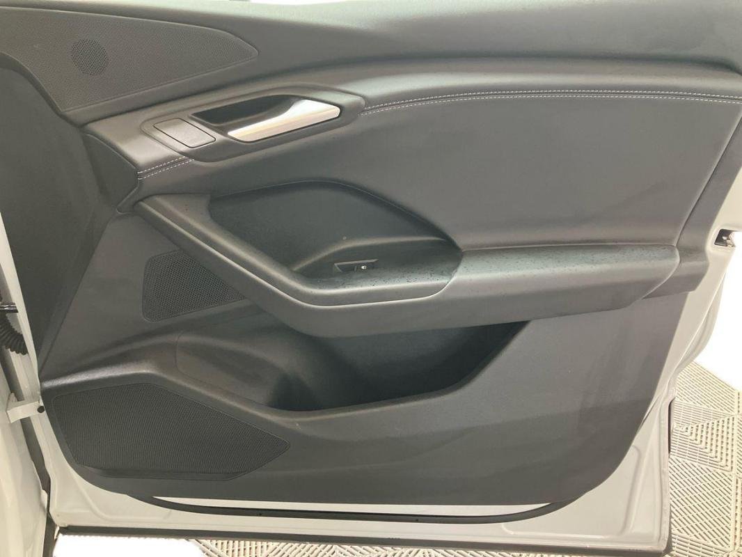 Audi q6 e-tron - Photo 12