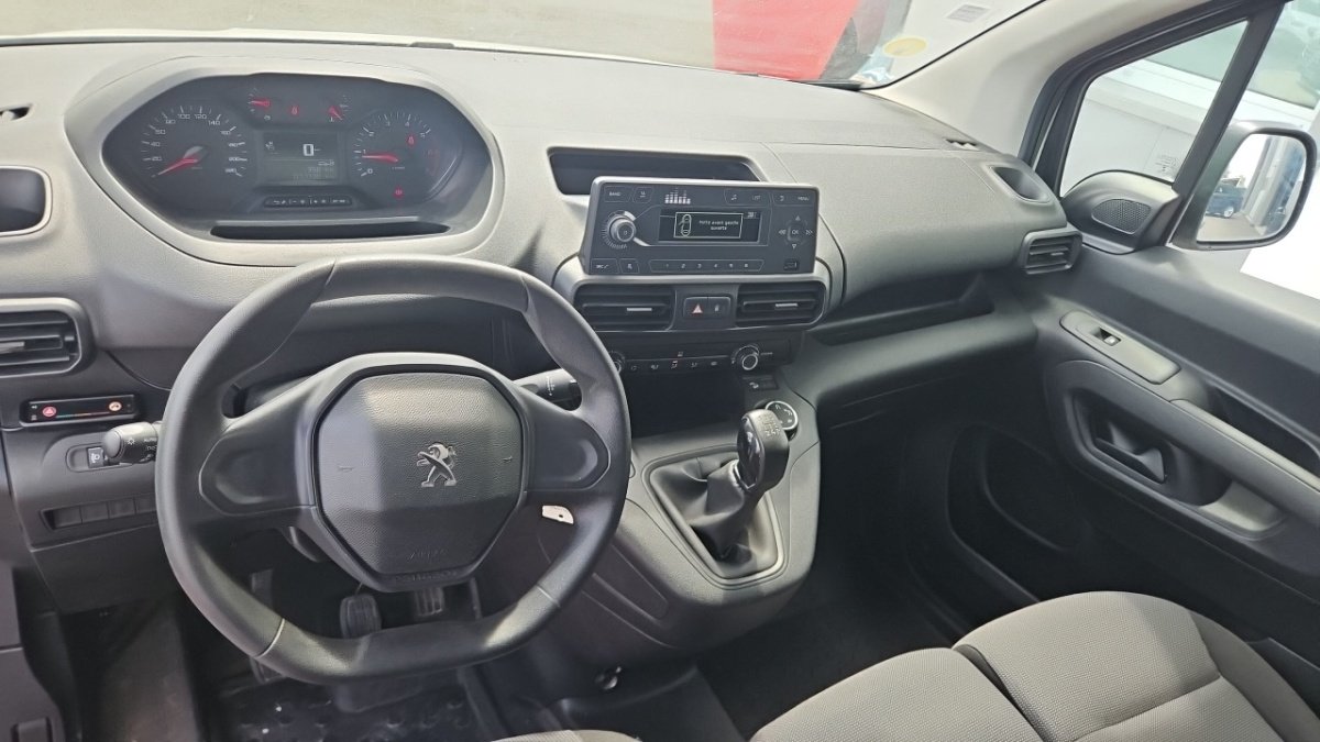 Peugeot Partner - Photo 12