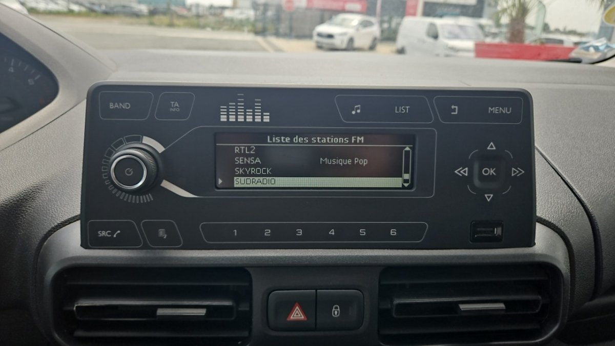 Peugeot Partner - Photo 17