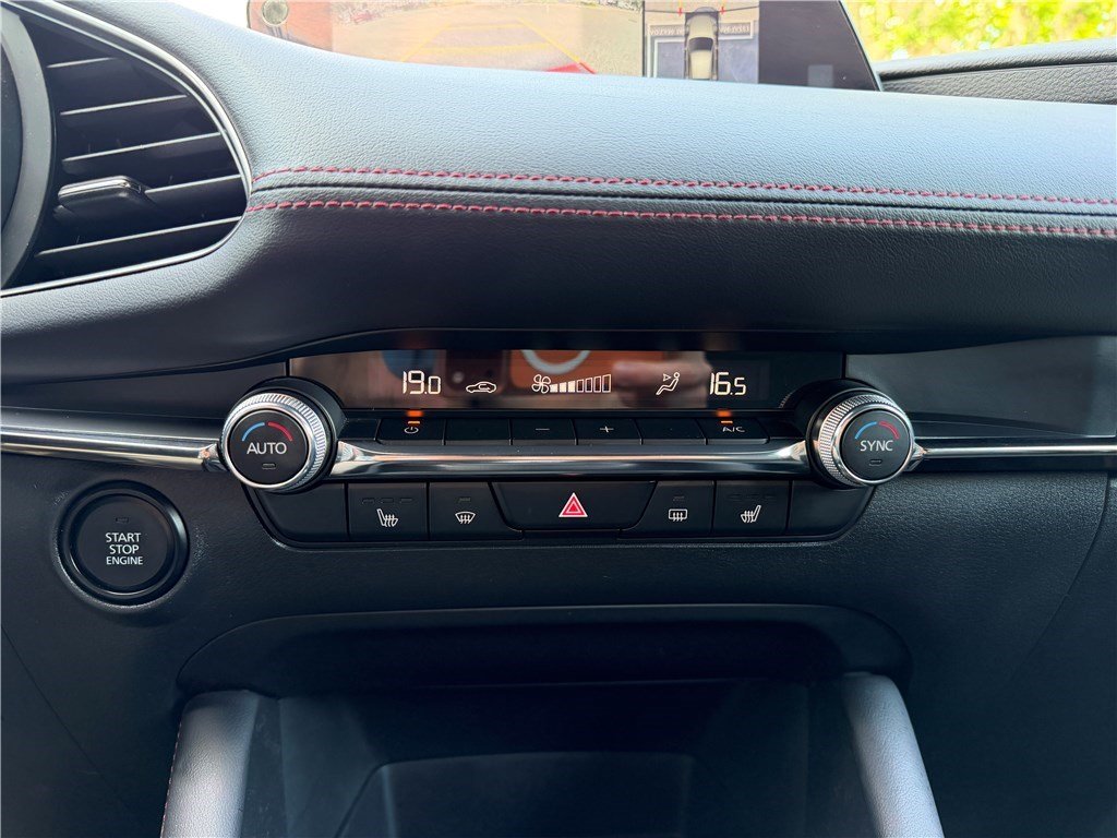 Mazda 3 - Photo 15