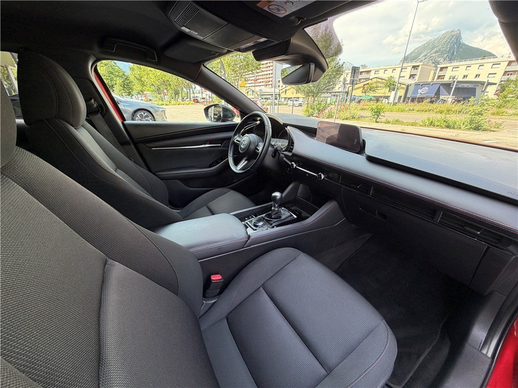 Mazda 3 - Photo 8