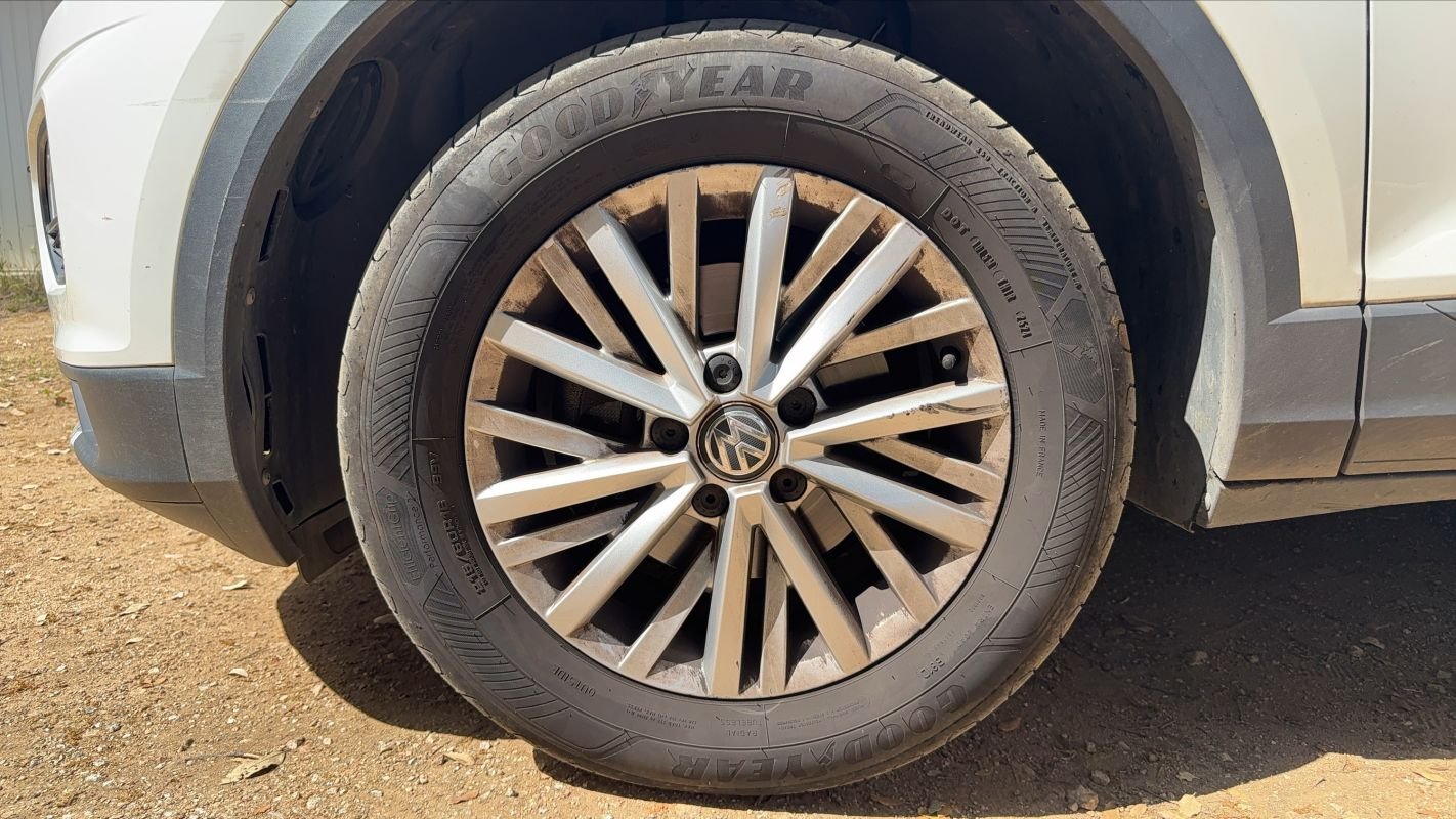 Volkswagen T-Roc - Photo 18