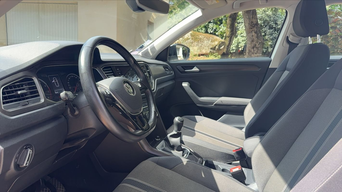 Volkswagen T-Roc - Photo 8