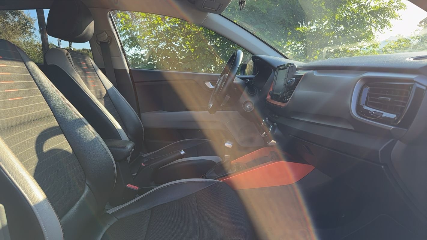 Kia Stonic - Photo 27