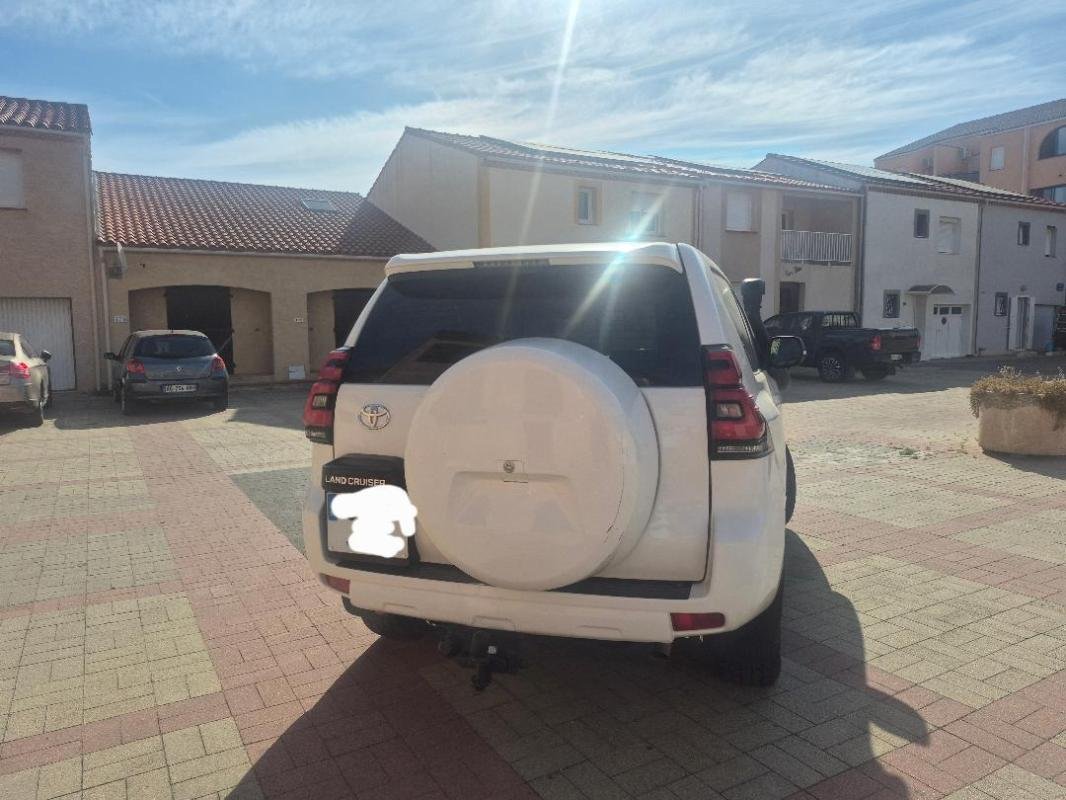 Toyota Land Cruiser - Photo 12
