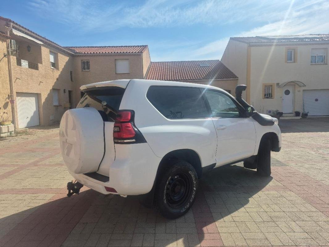Toyota Land Cruiser - Photo 13