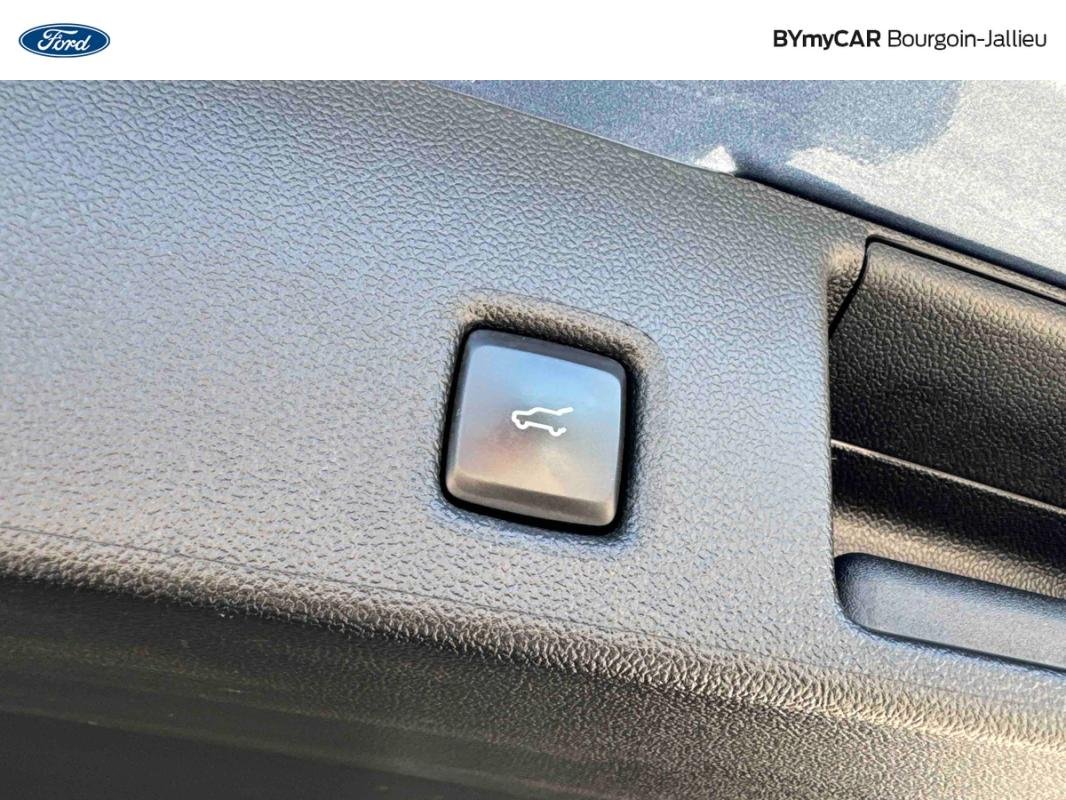 Ford Kuga - Photo 18