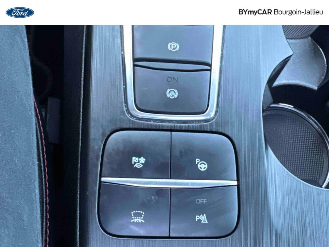 Ford Kuga - Photo 24